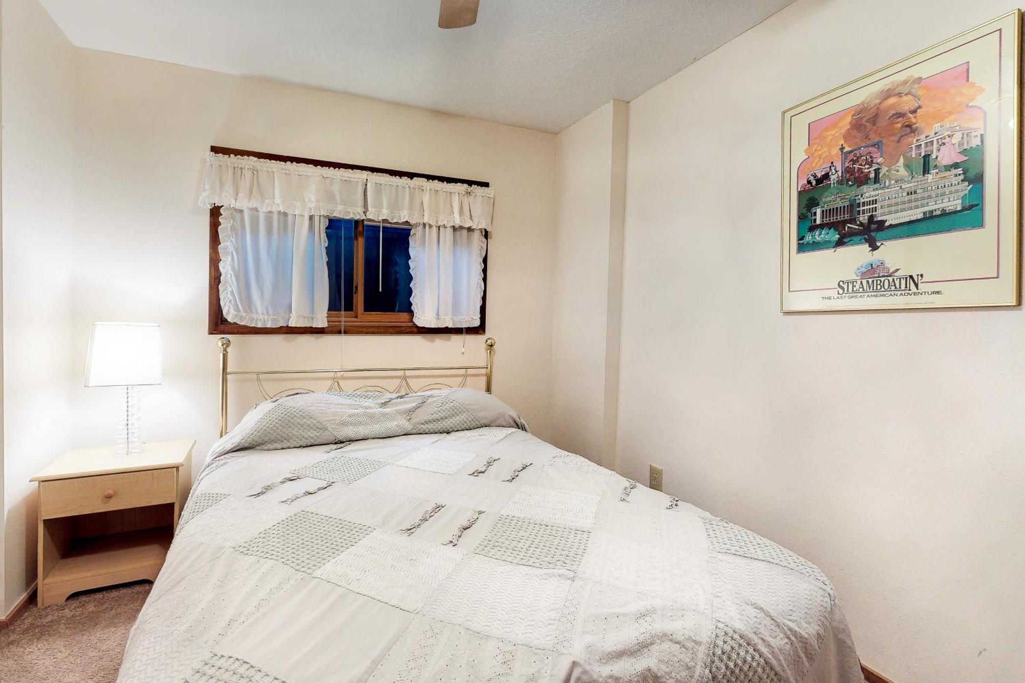 Lift Condos エンジェル・ファイアー 部屋 写真