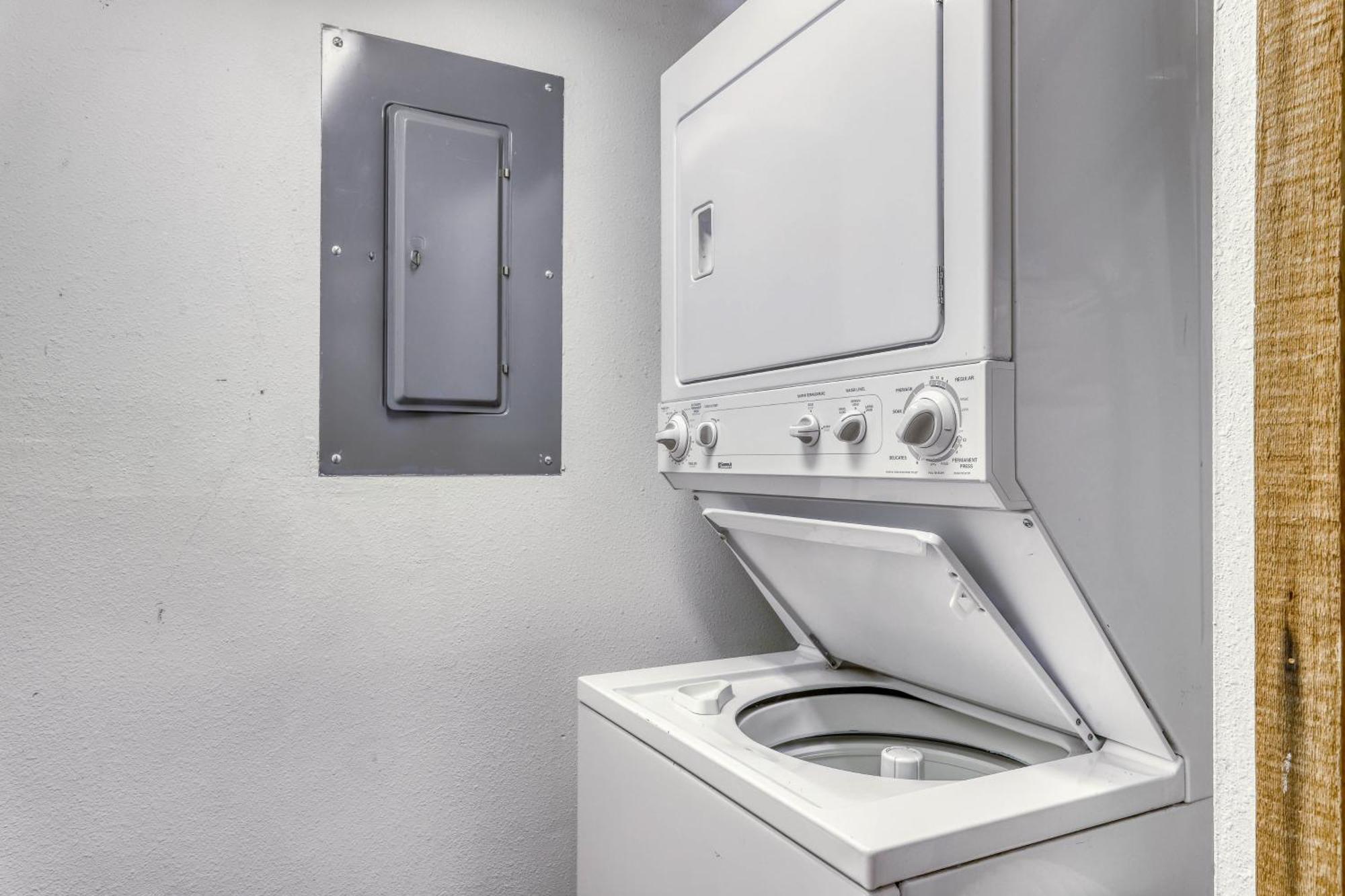 Lift Condos エンジェル・ファイアー 部屋 写真